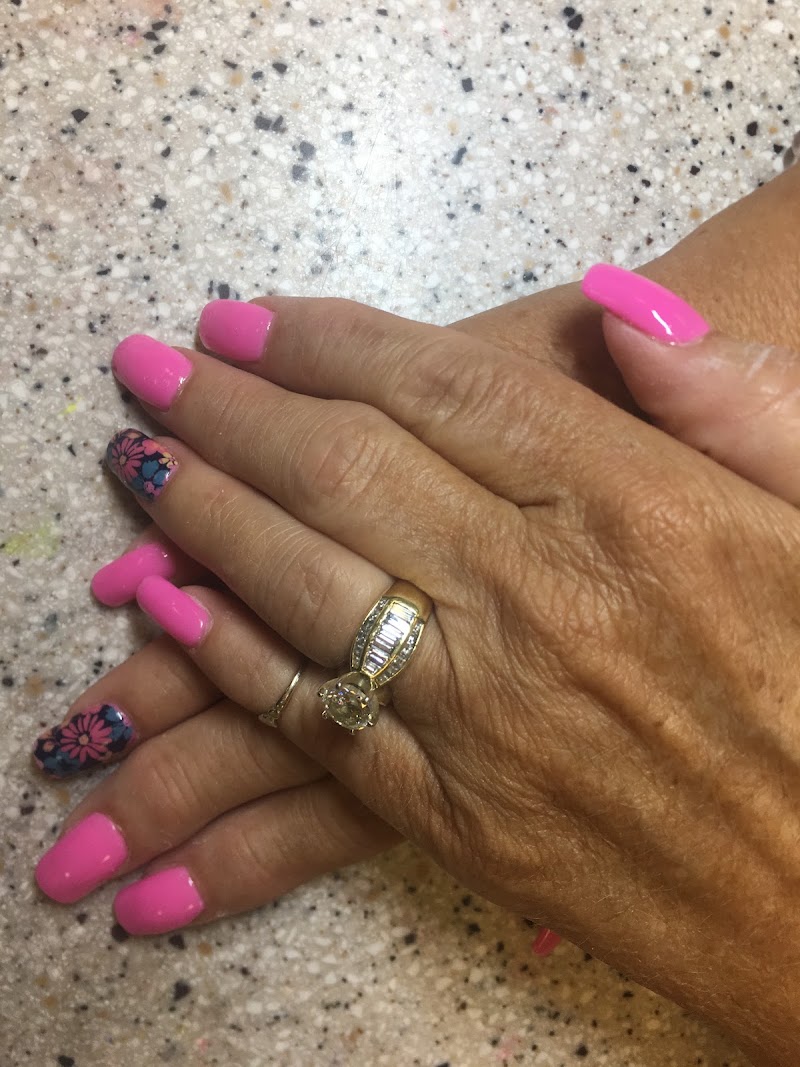 UK Nail & Spa Gainesville, nail salon in Gainesville, GA, photo 1 of 10